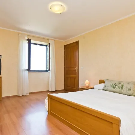 Villas Montrin Kastel Room photo