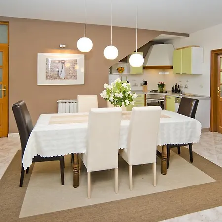 Villas Montrin Kastel Room photo