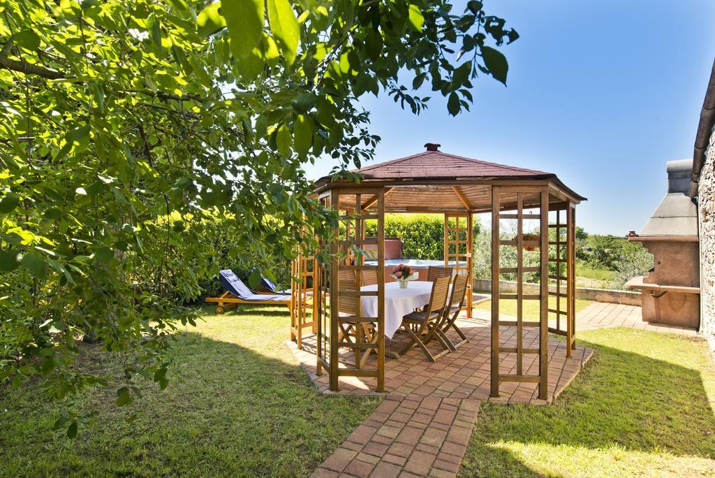 Montrin Villa *