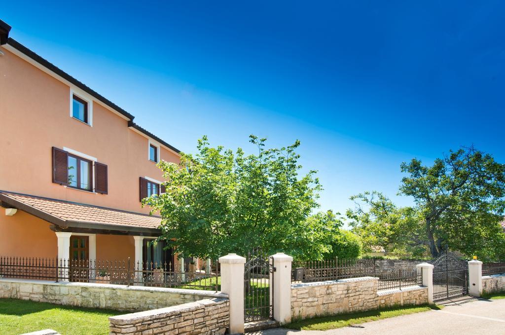 Vila Montrin Kastel